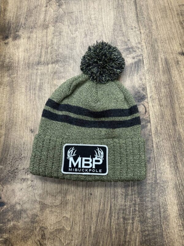 Forest Short Pom Beanie